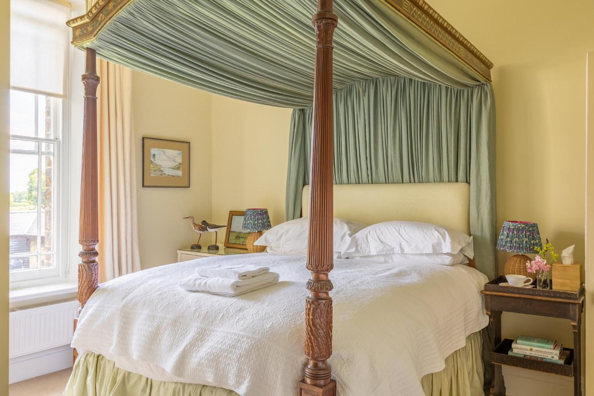 Overtown Manor Bed And Breakfast Swindon Exterior photo